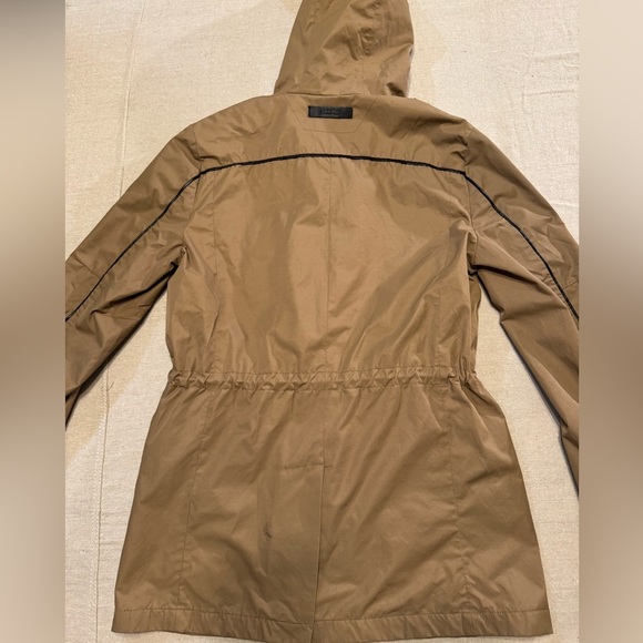 Calvin Klein Women’s Brown Windbreaker with Black Details - Picture 9 of 10